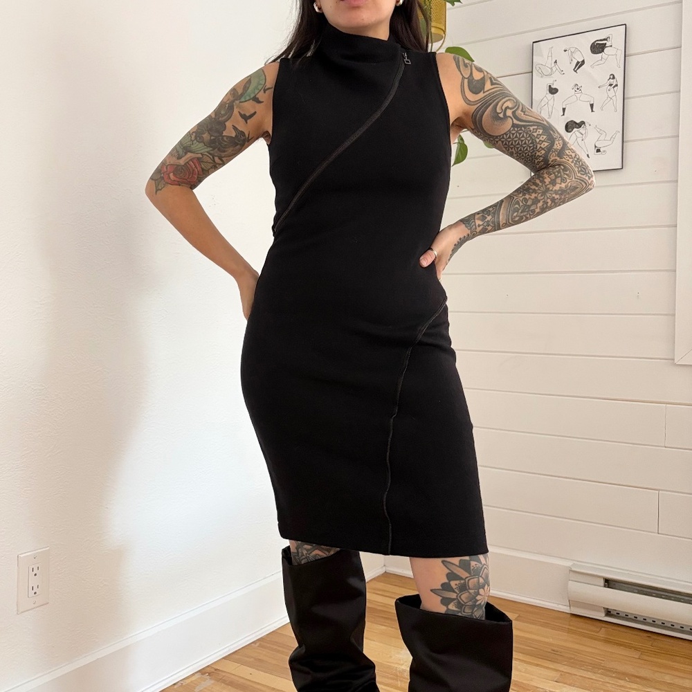 Sarah Pacini Black Sleeveless Dress